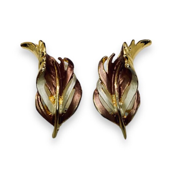 Vintage Leaf Clip On Earrings Gold Tone w. Dark Mauve & Cream - Picture 2 of 3